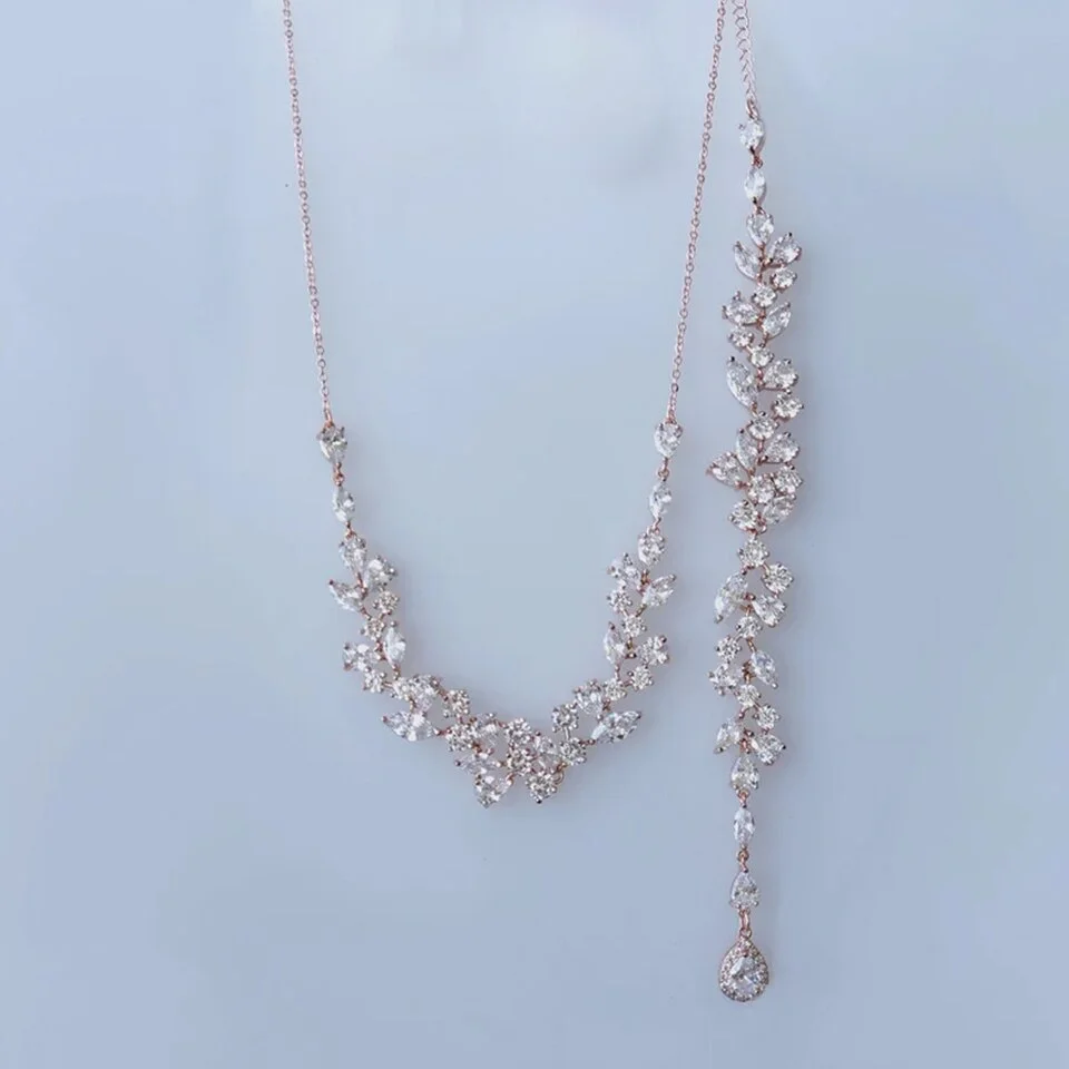 Collier de dos mariage Collier de dos mariage