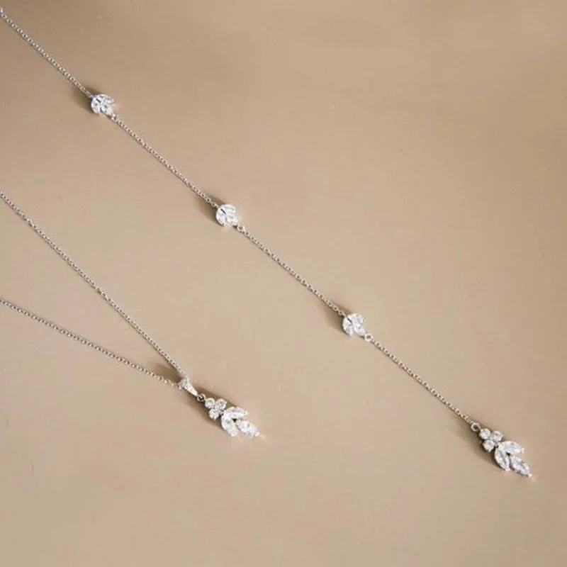Collier de dos mariage vintage Collier de dos mariage vintage