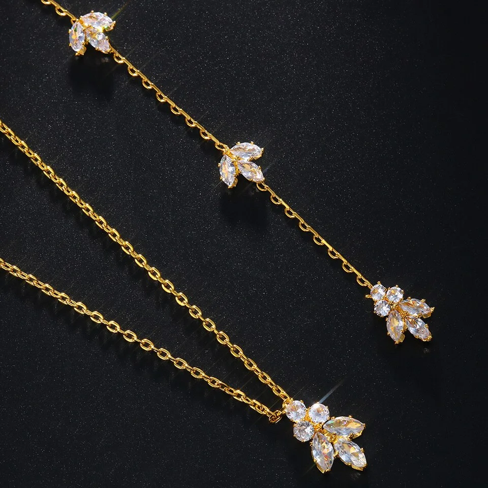 Collier de dos mariage vintage Collier de dos mariage vintage