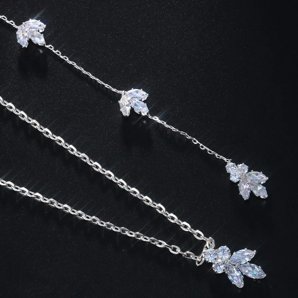 Collier de dos mariage vintage Collier de dos mariage vintage