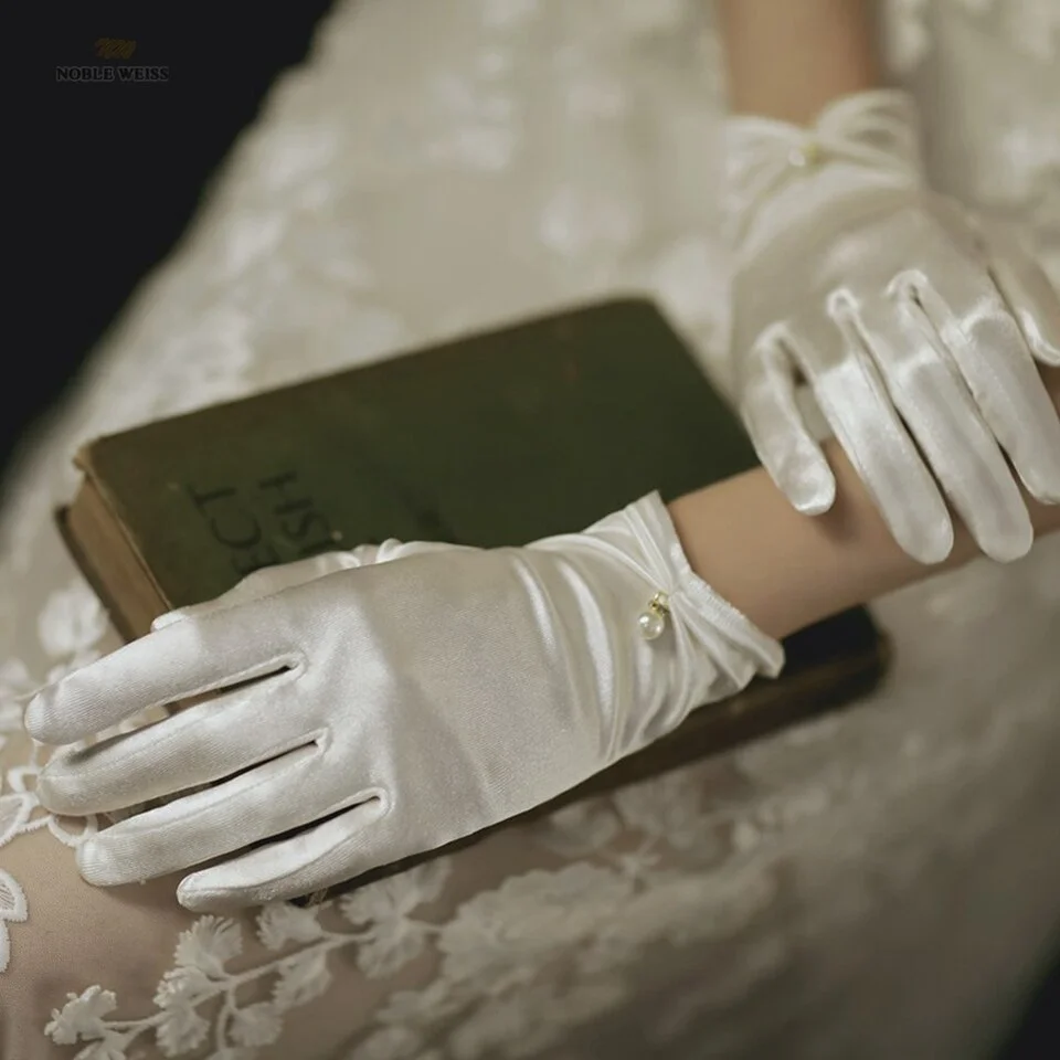 Gants de mariage courts ivoire avec perles