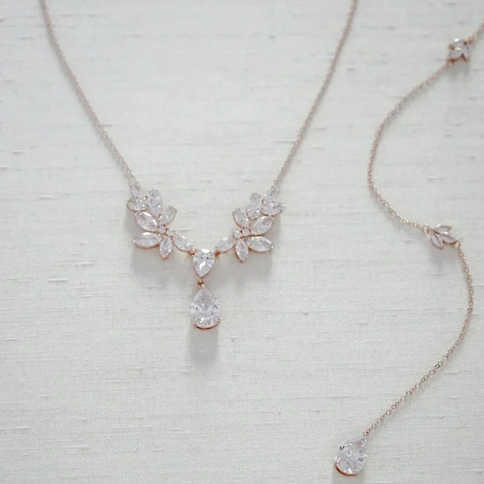 Collier de dos mariage Collier de dos mariage