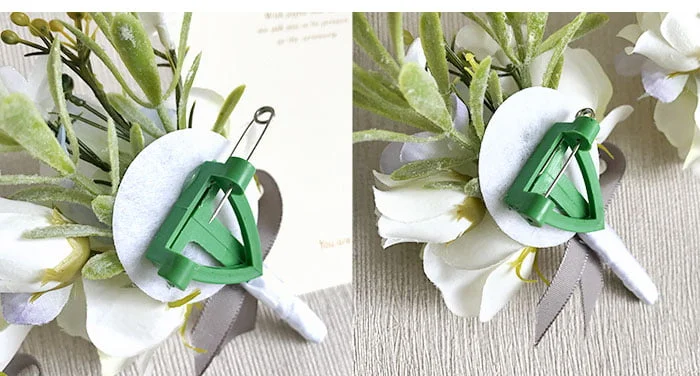 Boutonnière mariage à fleurs violettes Boutonnière mariage à fleurs violettes